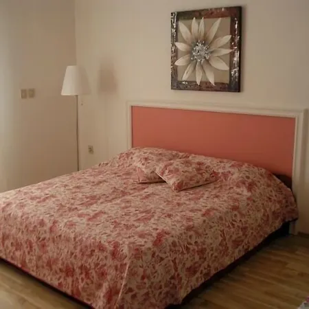 Mandolina Apartman *